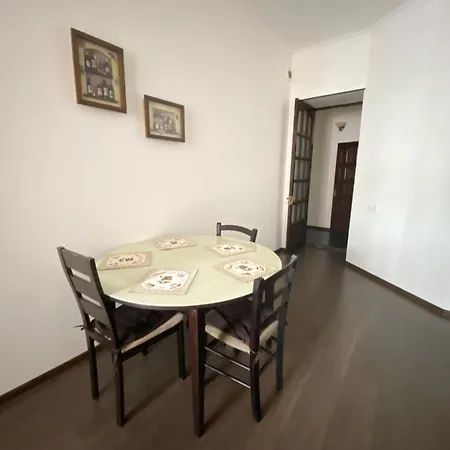 Apartment On Chaikovskogo *